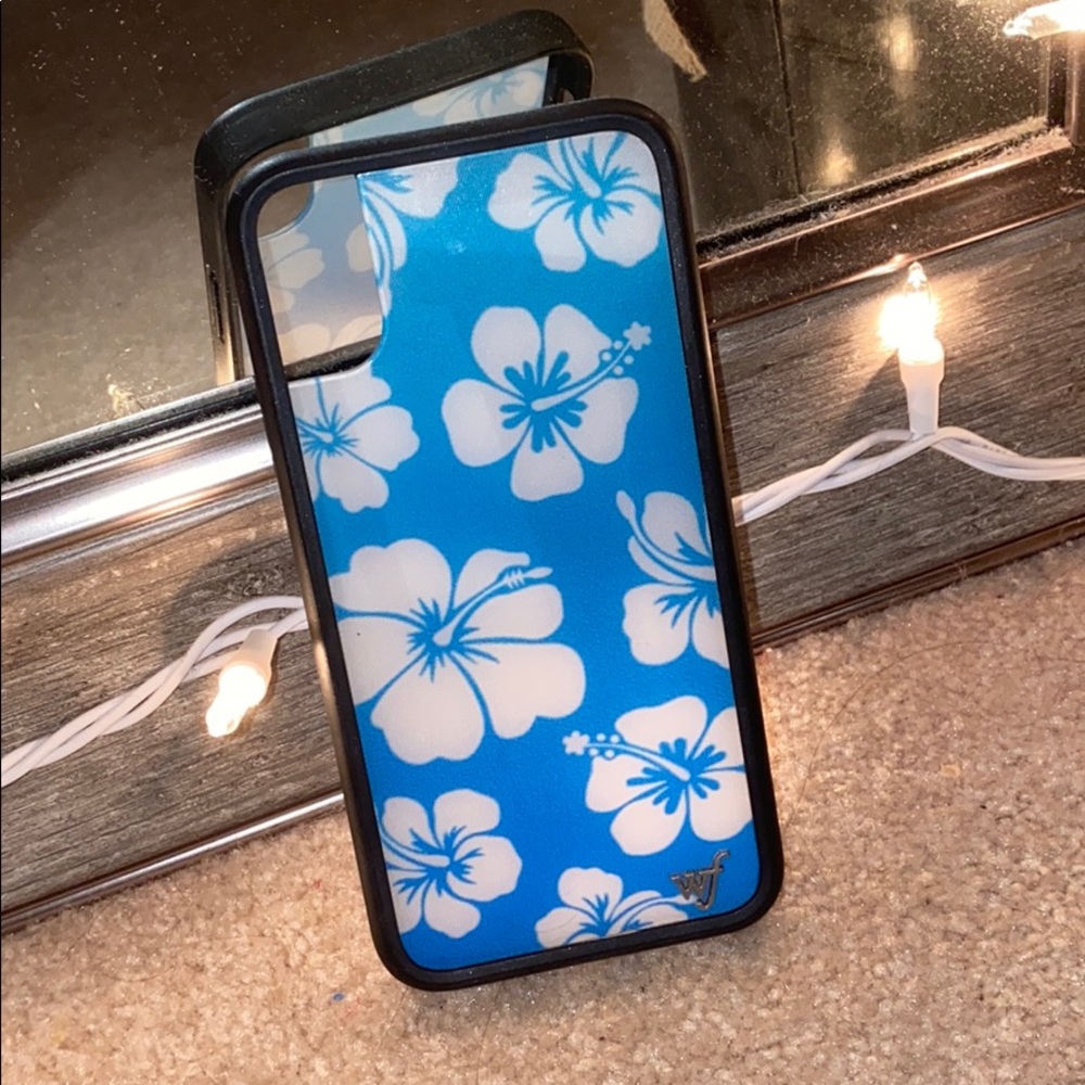 SOLD** Hibiscus Wildflower IPhone X/XS Case